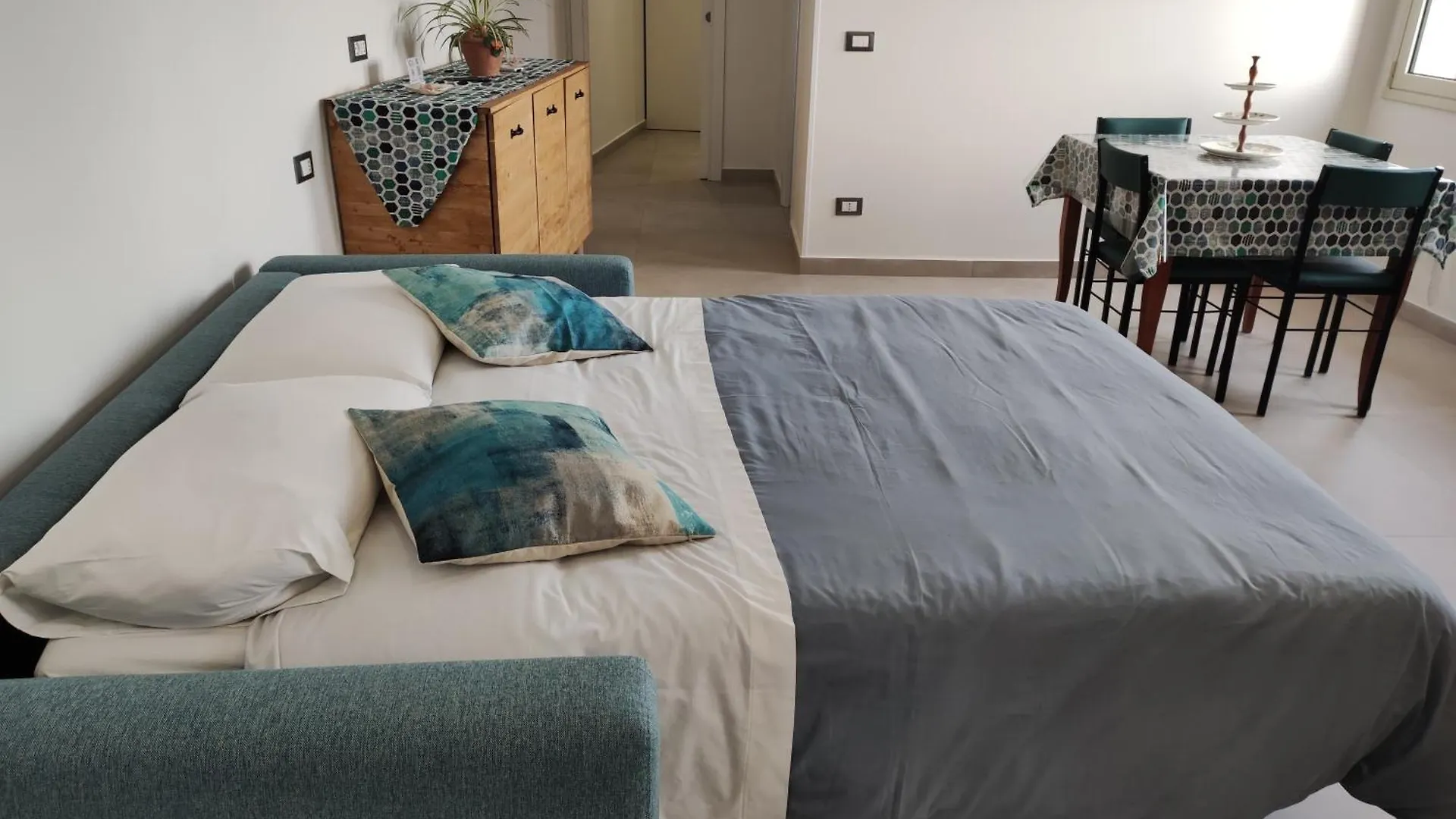 Ferienwohnung Rineddahouse Arenella - Vista Mare Panoramica A Palermo Con Parcheggio Privato Apartment