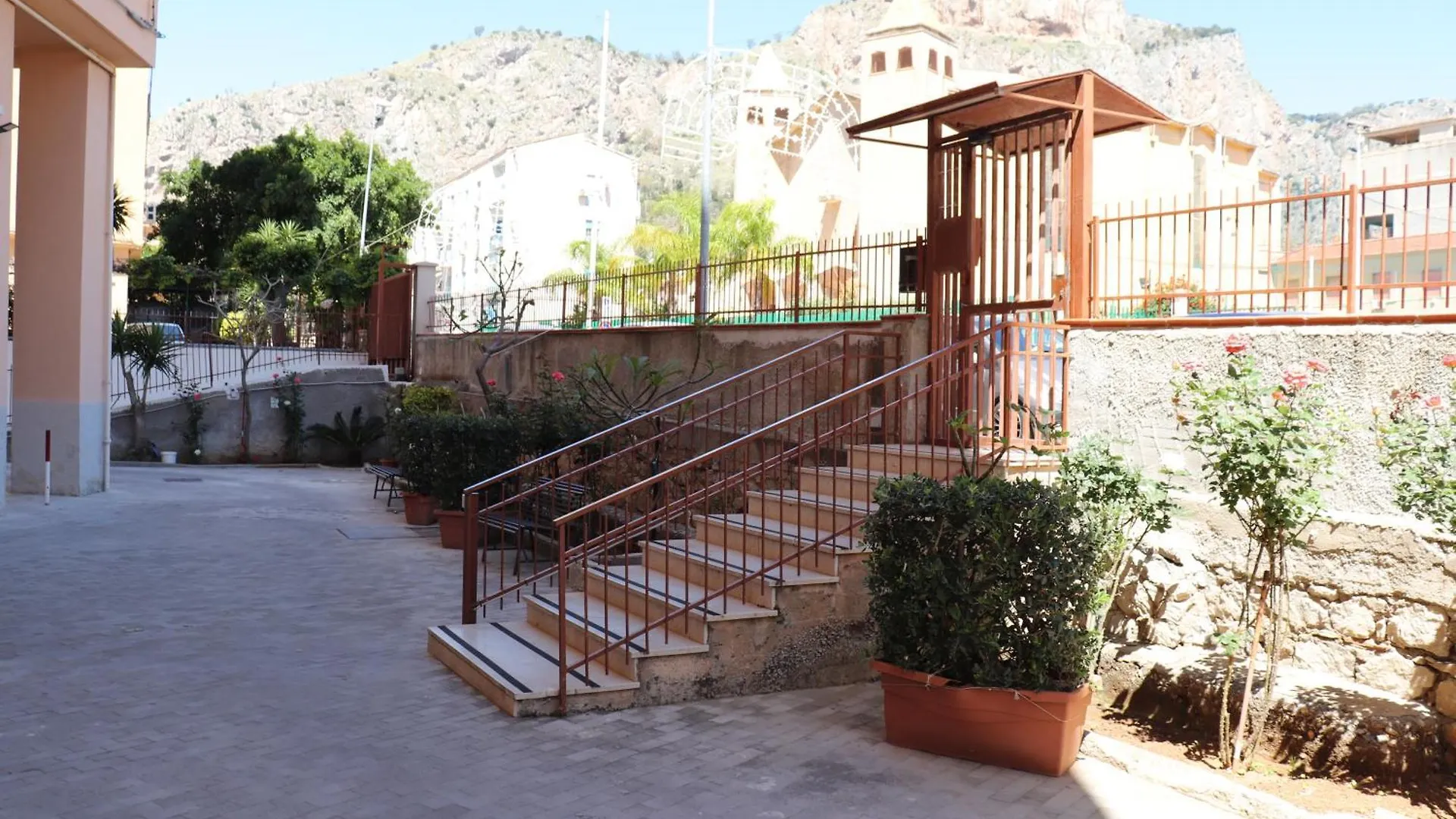 Ferienwohnung Rineddahouse Arenella - Vista Mare Panoramica A Palermo Con Parcheggio Privato