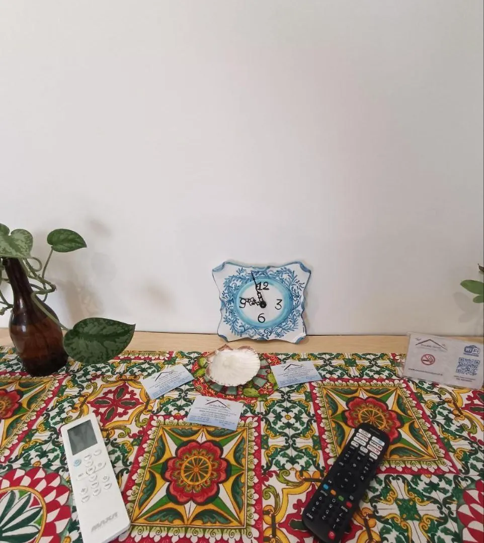 Apartment Ferienwohnung Rineddahouse Arenella - Vista Mare Panoramica A Palermo Con Parcheggio Privato