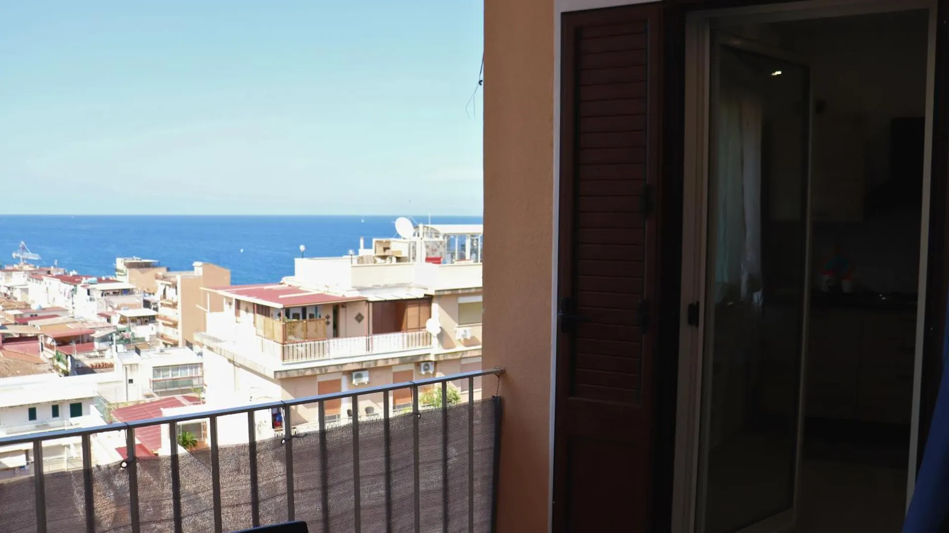 Ferienwohnung Rineddahouse Arenella - Vista Mare Panoramica A Palermo Con Parcheggio Privato