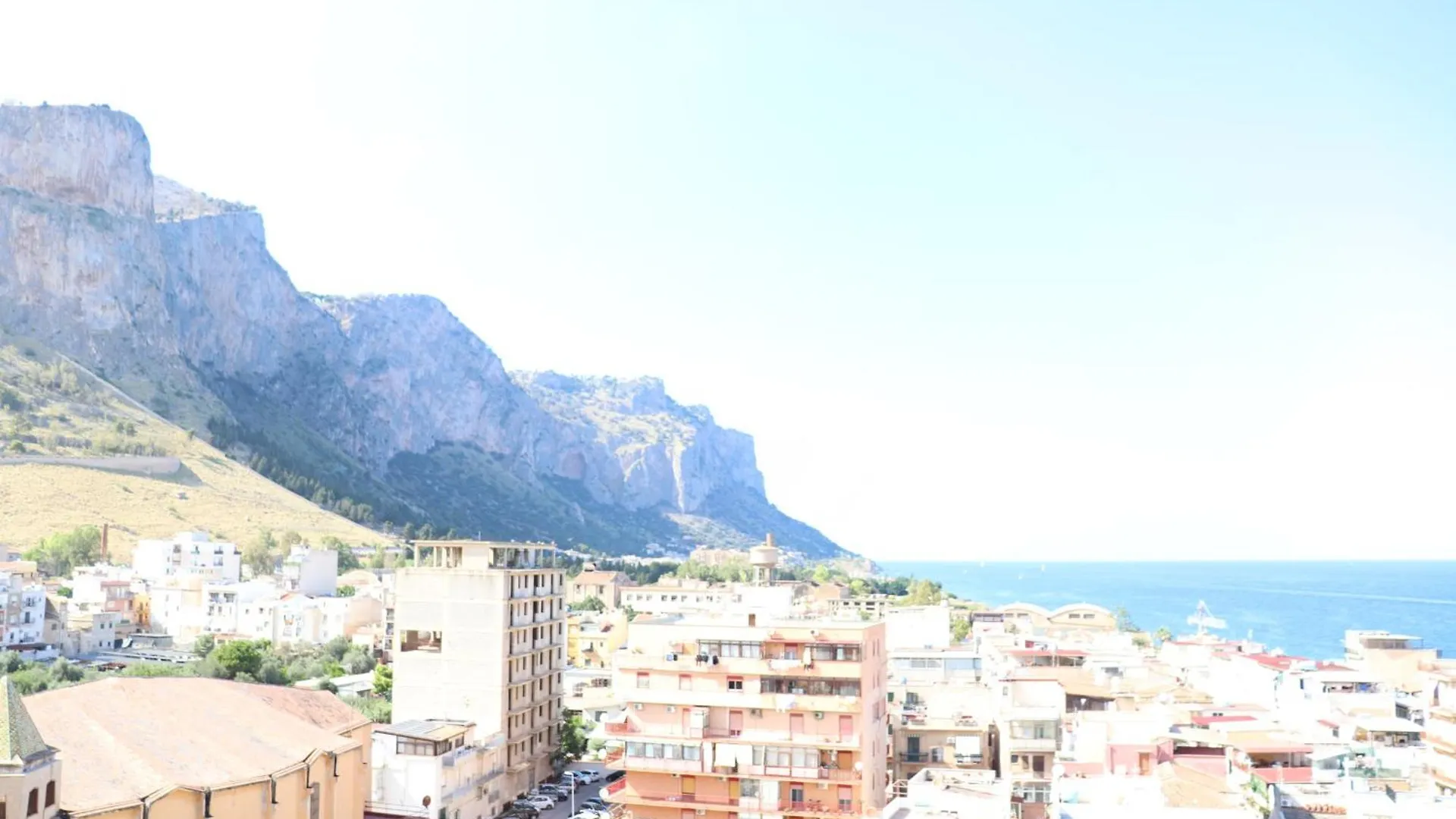 Apartment Ferienwohnung Rineddahouse Arenella - Vista Mare Panoramica A Palermo Con Parcheggio Privato