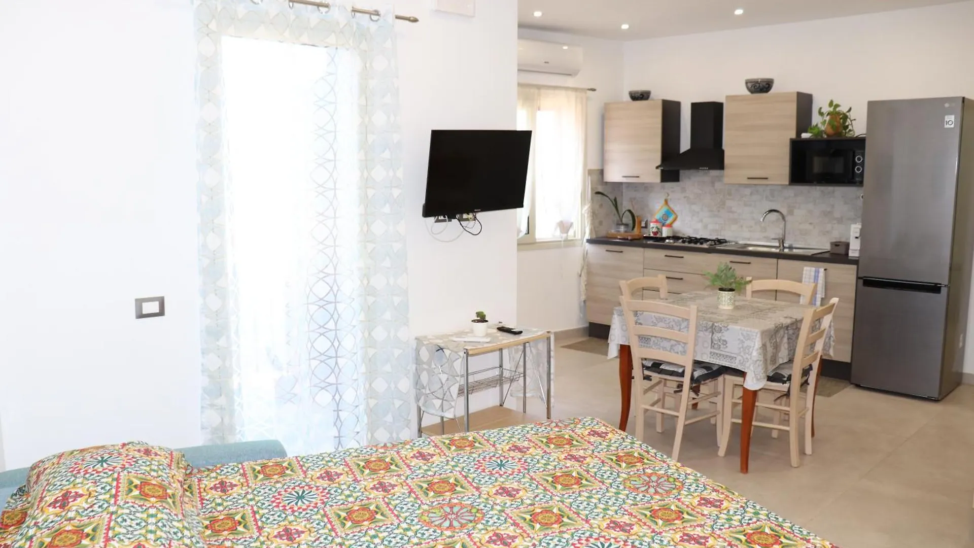 Ferienwohnung Rineddahouse Arenella - Vista Mare Panoramica A Palermo Con Parcheggio Privato Apartment
