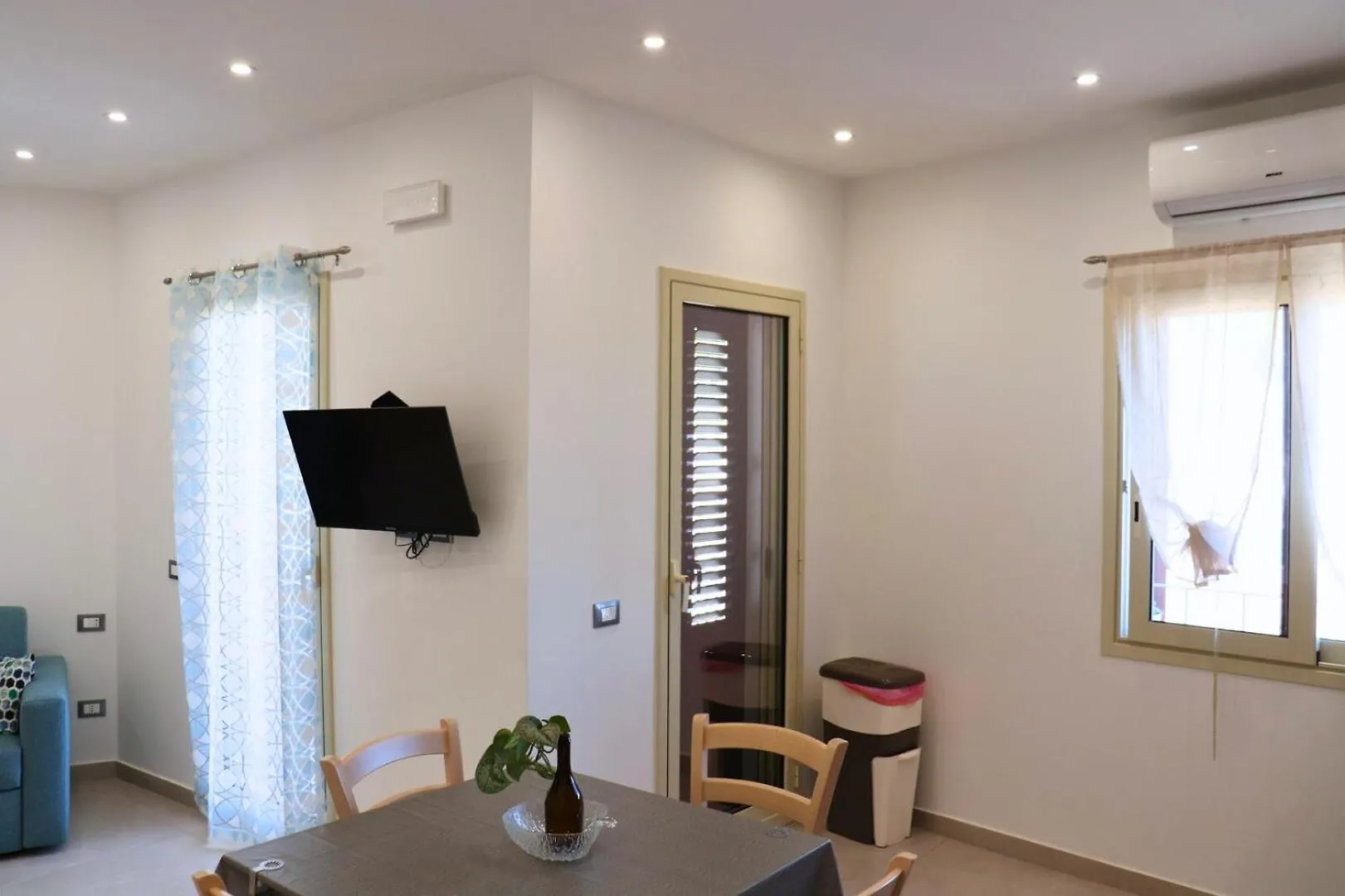 Ferienwohnung Rineddahouse Arenella - Vista Mare Panoramica A Palermo Con Parcheggio Privato Apartment