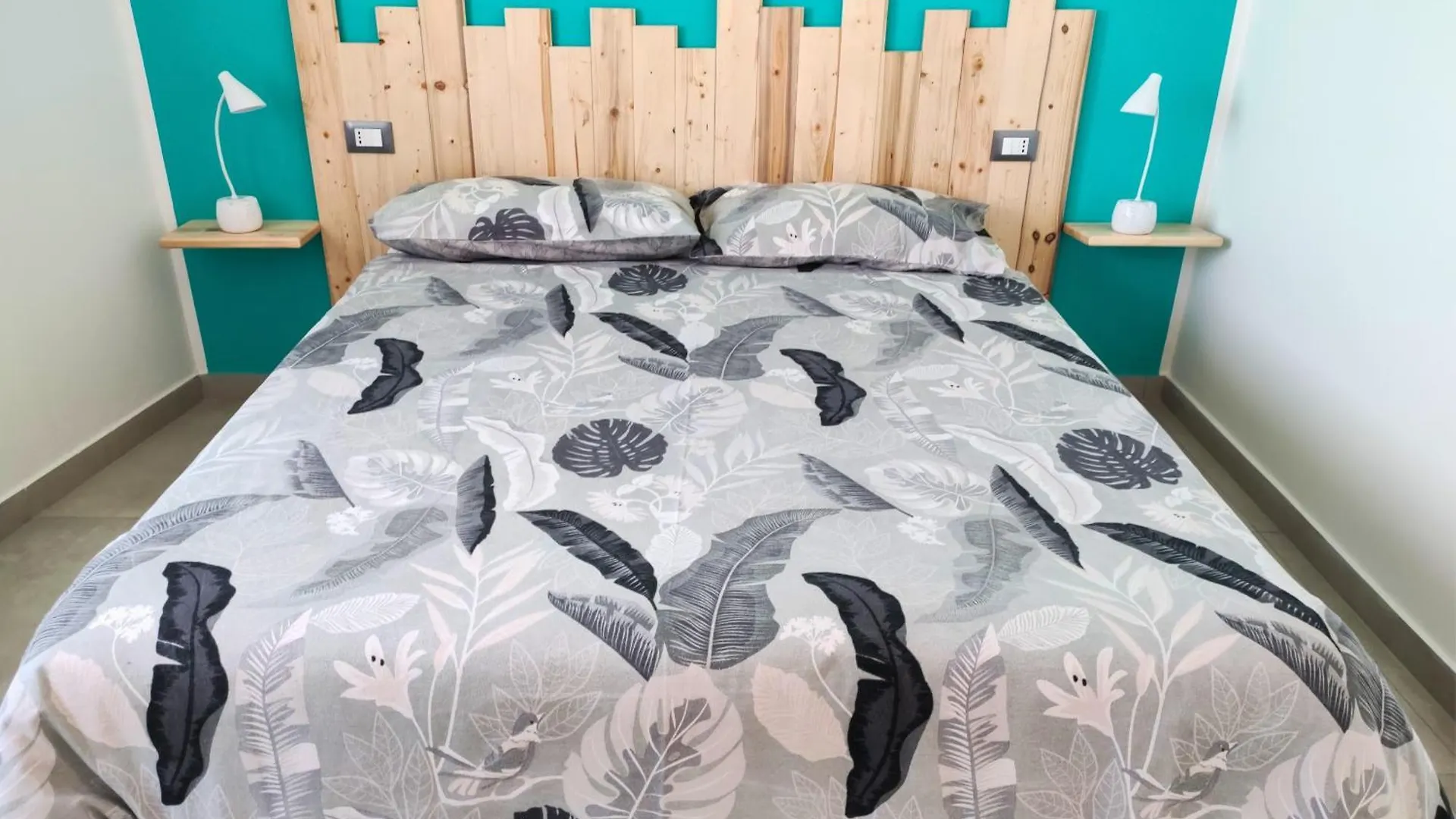 Ferienwohnung Rineddahouse Arenella - Vista Mare Panoramica A Palermo Con Parcheggio Privato Apartment
